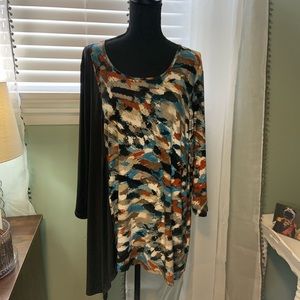 Plus Size Avenue 3/4 Sleeve Blouse- Size 26/28